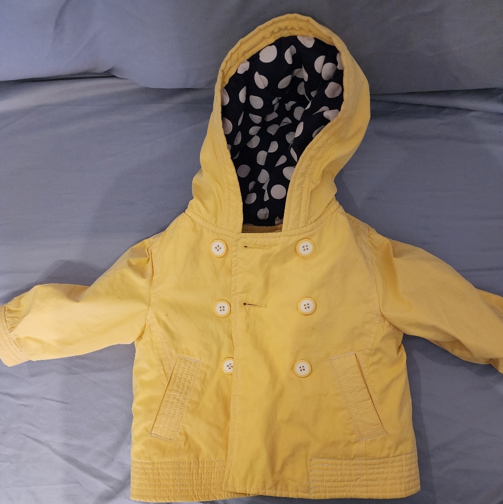 Super cute BabyGap raincoat! 9-12 month
